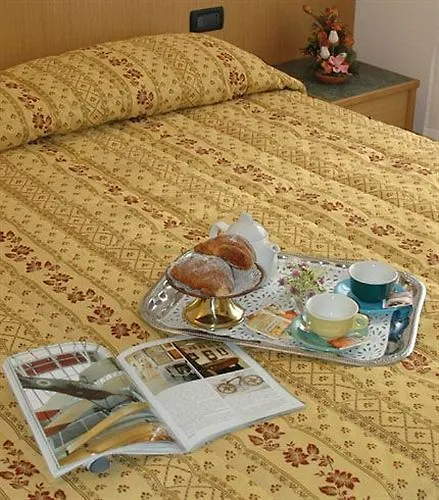 ***  Hotel Ristorante Costa Costa Valle Imagna イタリア